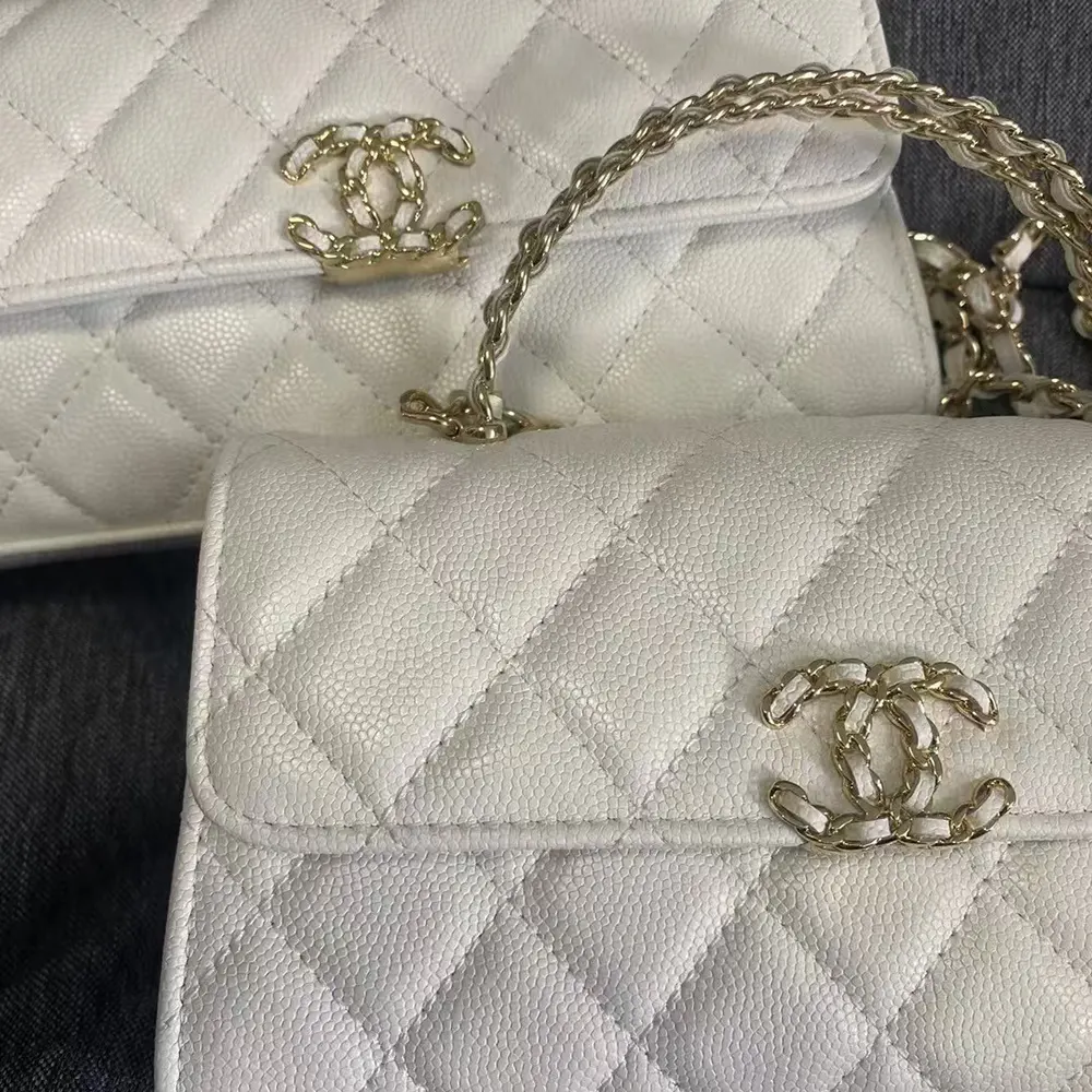 Chanel Mini Flap Bag Comparison between Genuine and Replicas